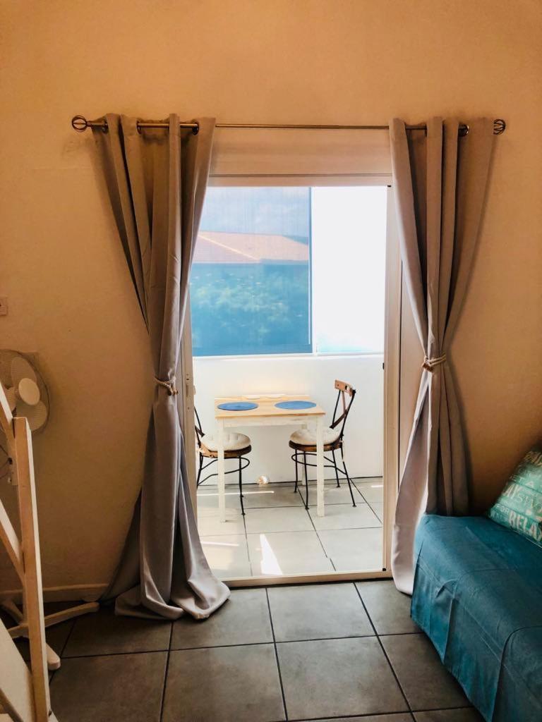 Stylish Studio Close To Beach In Residence With Pool ナルボンヌ エクステリア 写真